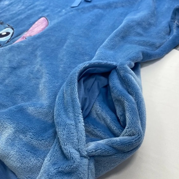 Disney Stitch Velour Pullover Hoodie Soft Pocket World Disneyland Lilo & Stich - Picture 6 of 15